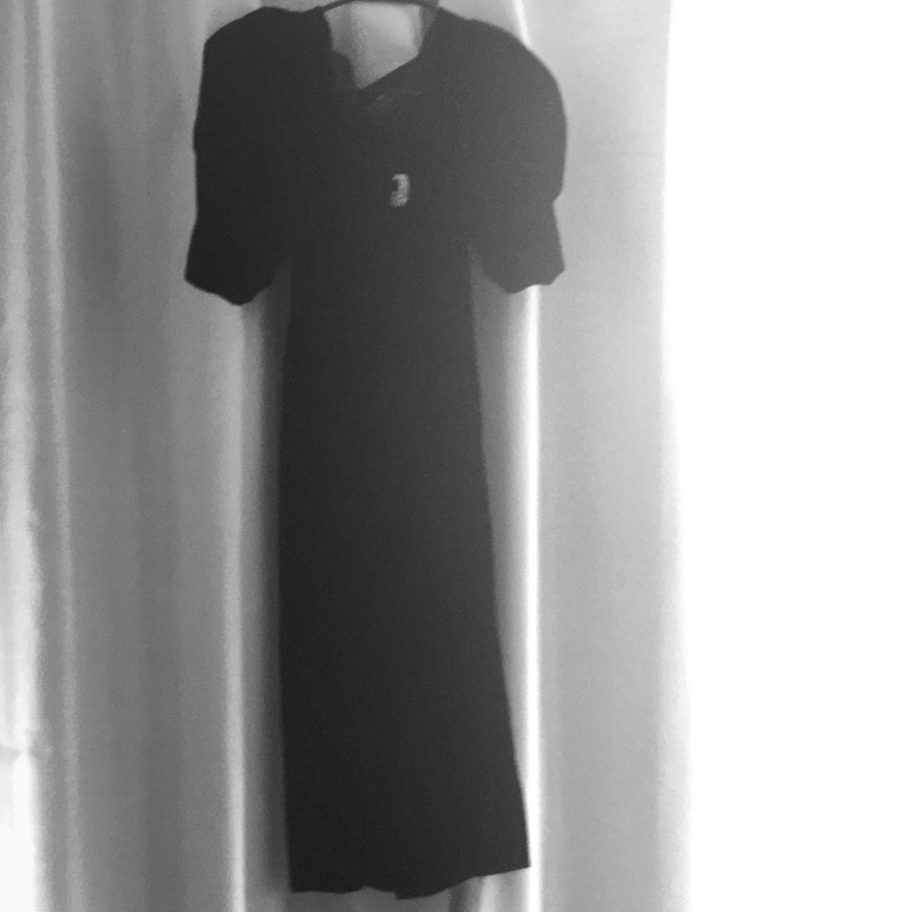Velvet black dress with sweetheart neckline